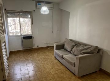 Departamento · 48m² · 3 Ambientes · 1 Cochera · Departamento de Dos Dorm. en Venta