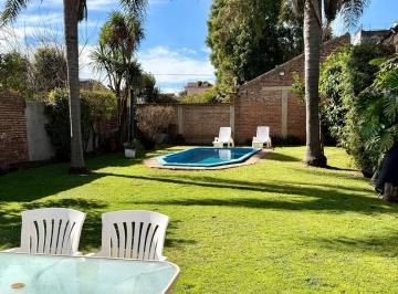 Casa · 252m² · 6 Ambientes · 2 Cocheras · Casa en Venta Las Lomas de San Isidro 4 Dorm.