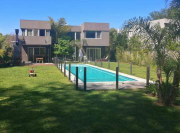 Casa · 250m² · 5 Ambientes · 2 Cocheras · Casa - Santa Maria de Tigre