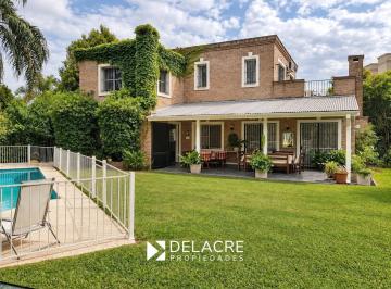 Casa · 350m² · 8 Ambientes · Casa en Venta - El Trebol - Victoria - San Fernando