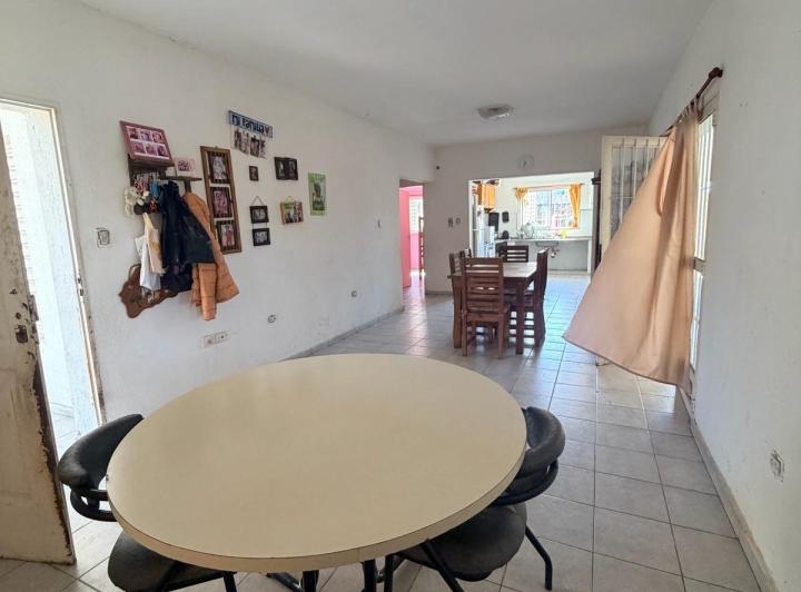 Casa · 2 Dormitorios · 1 Cochera