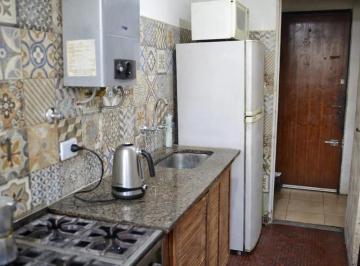 Departamento · 62m² · 4 Ambientes · Vende - Departamento de 4 Ambientes - Muy Buena Ubicación - Apto Credito Hipotecario