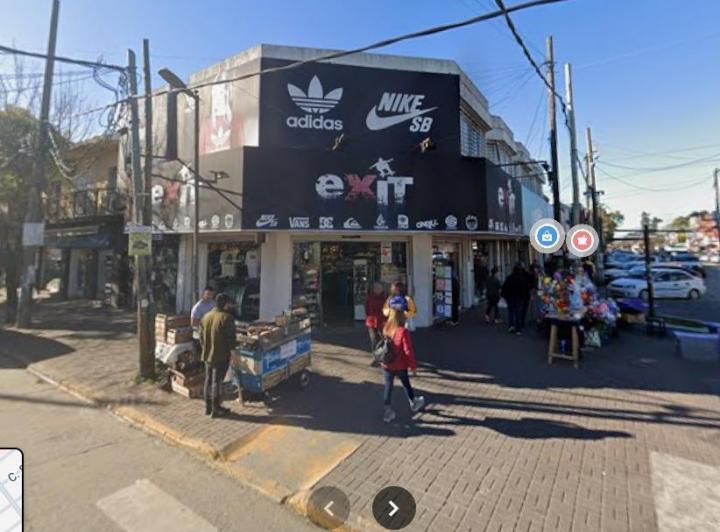 Local comercial · 140m²