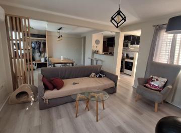 PH · 100m² · 3 Ambientes · 1 Cochera · Departamento en Venta de Dos Dorm. en La Plata con Terraza Privada