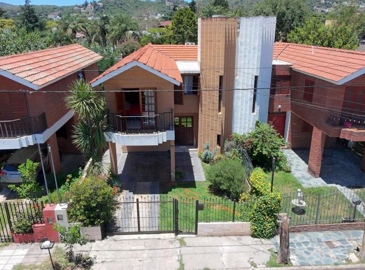 PH · 153m² · 5 Ambientes · 1 Cochera