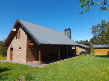 Campo · 8300m² · 7 Ambientes · 1 Cochera · Chacra en Las Golondrinas. Chubut.