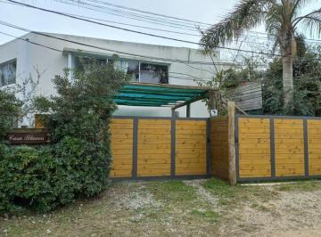 Casa · 400m² · 4 Ambientes · 1 Cochera · 3 Dorm. | El Atajo