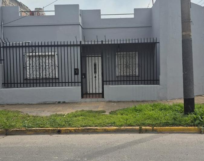 Casa · 99m² · 4 Ambientes · 1 Cochera