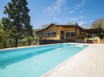 Casa · 340m² · 7 Ambientes · 1 Cochera · Casa en Valle Hermoso