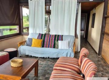 Casa · 180m² · 4 Ambientes · Casa en Alquiler Temporario - 3 Dorm. 3 Baños - Yacanto Calamuchita