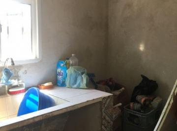 Casa de 4 ambientes, Almirante Brown · Casa en Venta en Longchamps