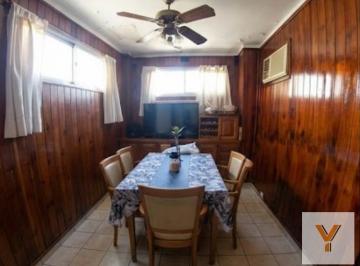PH · 160m² · 6 Ambientes · PH en Venta - 4 Dorm. 2 Baños - Almagro