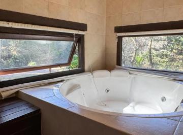 Casa · 175m² · 6 Ambientes · Casas en Venta - 3 Dorm. 2 Baños - Mar Azul