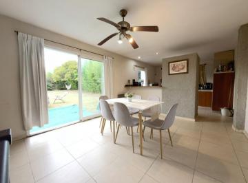 Casa · 166m² · 3 Ambientes · 2 Cocheras · Venta Casa en La Estanzuela 3 Dorm. - La Calera