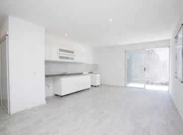 rs:rdwnphhuj25qh08lf6gl86y6 · Venta Duplex 3 Ambientes de Vicenzo con Cochera