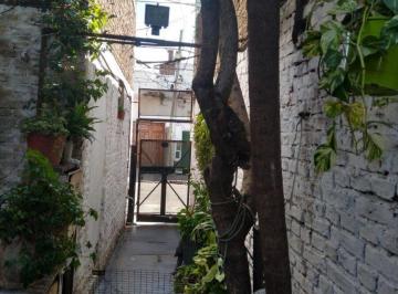 rs:cipwtkthaidk5wxihfl0w5yi · Lote Venta con 3 PH a Reciclar Villa Lynch