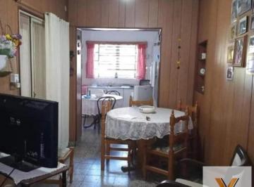 Casa · 112m² · 3 Ambientes · 1 Cochera · Casa en Venta - 2 Dorm. 1 Baño - Cochera - 233 m² - Ramallo