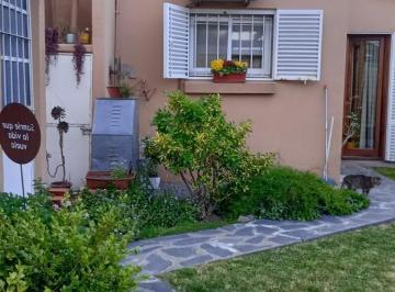 Casa · 104m² · 4 Ambientes · 1 Cochera · Casa en Venta - 2 Dorm. 1 Baño - Cochera - 349 m² - Tandil