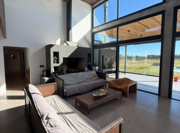 Casa · 514m² · 8 Ambientes · 2 Cocheras · Imperdible Casa en Venta en Las Vizcachas - Los Cardales