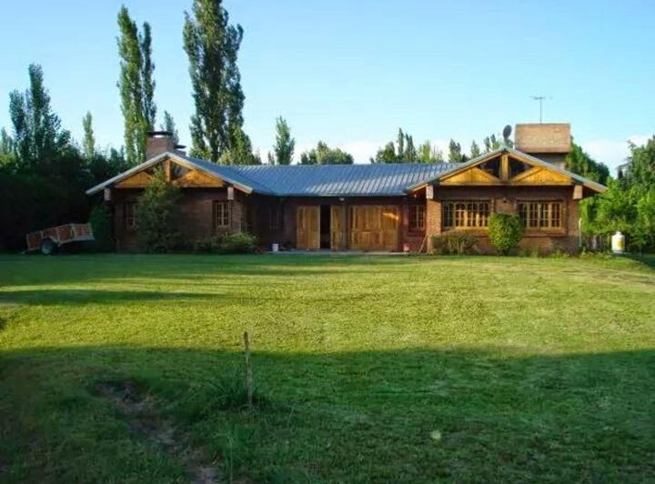 Quinta vacacional · 233m² · 2 Dormitorios · 2 Cocheras