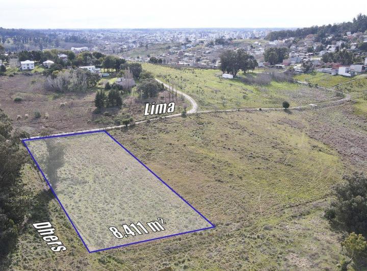 Terreno · 8411m²