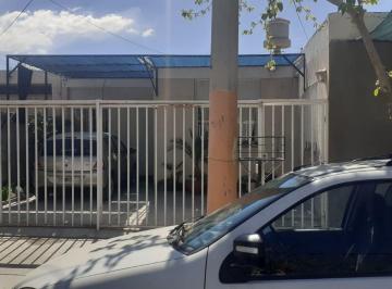 Casa · 175m² · 8 Ambientes · 1 Cochera · Venta Casa Barrio Kennedy, Santa Lucia
