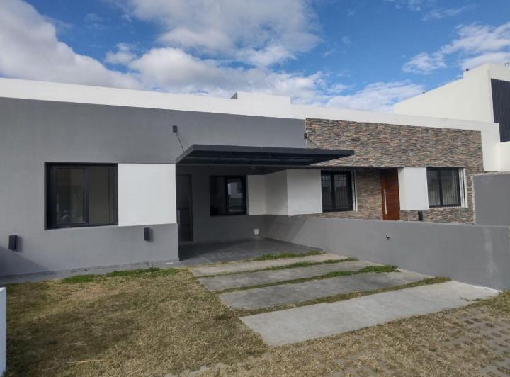 Casa · 180m² · 1 Ambiente
