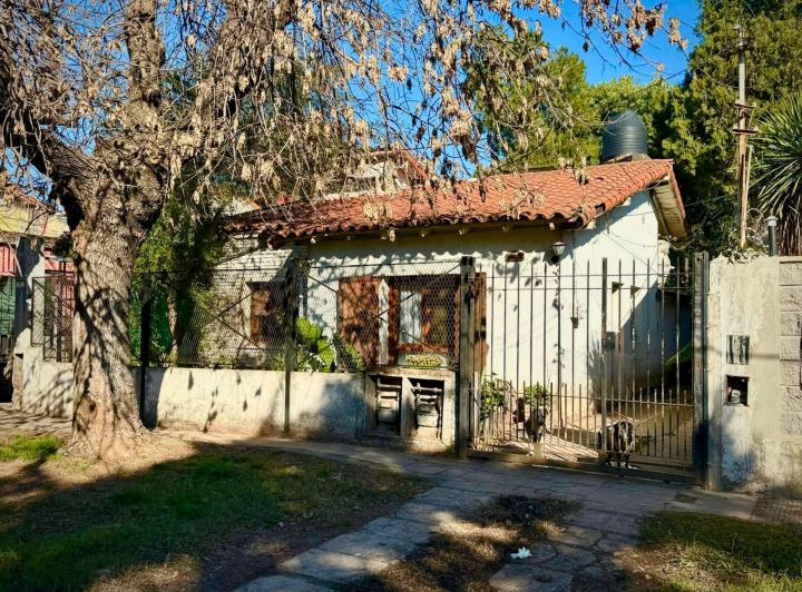 Casa · 177m² · 6 Ambientes · 3 Cocheras