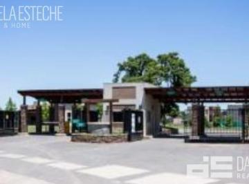 Casa · 550m² · 5 Ambientes · 1 Cochera · Casa Venta Pilar El Aljibe 5 Ambientes
