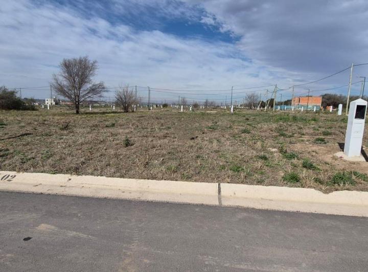 Terreno · 300m²