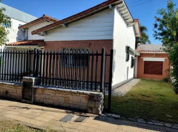 Casa · 120m² · 4 Ambientes · 3 Cocheras · Venta Casa 3 Dorm. en Villa Luzuriaga
