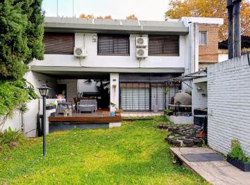 Casa · 290m² · 7 Ambientes · 2 Cocheras · Casa a La Venta en San Martin - Lote Propio