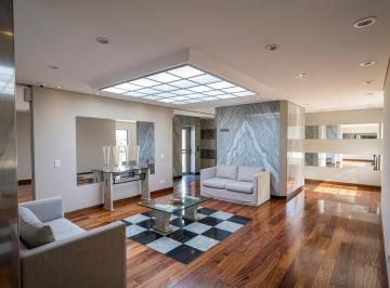 Departamento · 210m² · 6 Ambientes · 1 Cochera · Departamento de 4 Ambientes en Retiro - Marcelo T. Alvear Al 1300