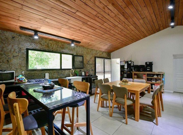 Casa · 100m² · 4 Ambientes · 1 Cochera