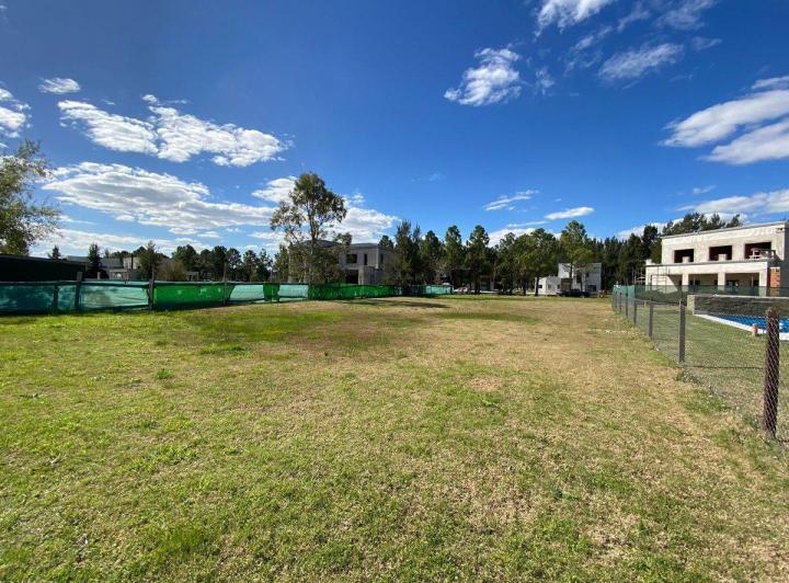 Terreno · 1367m²