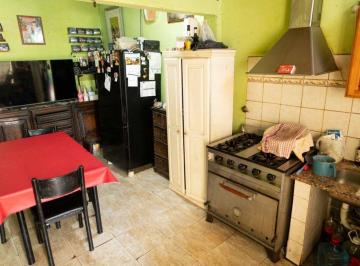 Casa · 90m² · 4 Ambientes · 1 Cochera · Casa en Venta La Plata