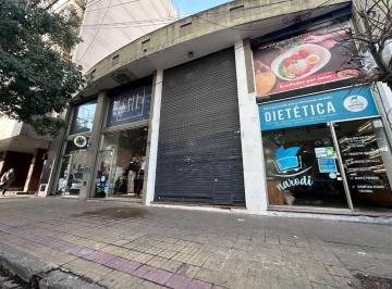 Local comercial · 128m² · Local Comercial con Patio Alquiler La Plata Centro