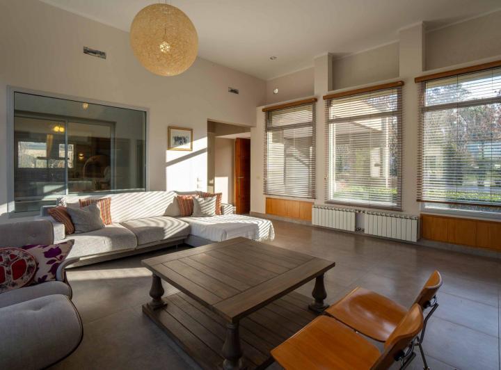 Casa · 260m² · 7 Ambientes · 2 Cocheras