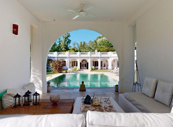 Casa · 315m² · 8 Ambientes
