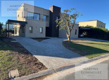 Casa · 350m² · 6 Ambientes · 8 Cocheras · Casa en El Molino Norte