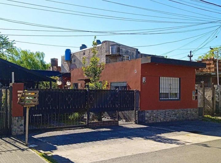 Casa · 126m² · 3 Ambientes · 1 Cochera