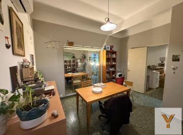PH · 94m² · 5 Ambientes · PH en Venta - 4 Dorm. 2 Baños - Almagro