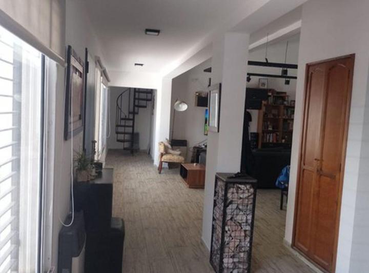 Casa · 170m² · 4 Ambientes · 6 Cocheras