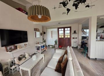 Casa · 99m² · 4 Ambientes · 2 Cocheras · Venta Casa Moderna 4 Ambientes Parque Atlantida