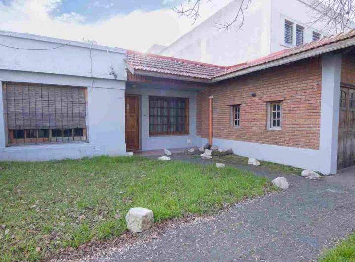 Casa · 114m² · 3 Ambientes · 1 Cochera