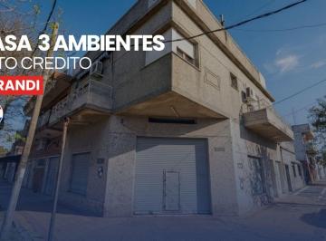 Casa · 183m² · 3 Ambientes · 1 Cochera · Casa 3 Amb + Cochera - Apta Credito, Sarandí