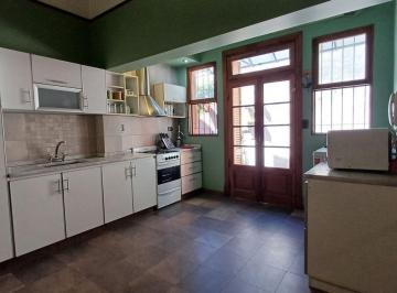 Casa · 203m² · 5 Ambientes · 2 Cocheras · Casa 3 Dorm Cochera Terraza y Quincho Apta Credito