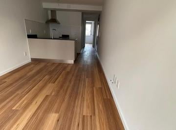 Departamento · 39m² · 2 Ambientes · 1 Cochera · Alquiler un Dormitorio con Garaje y Balcón Cordón