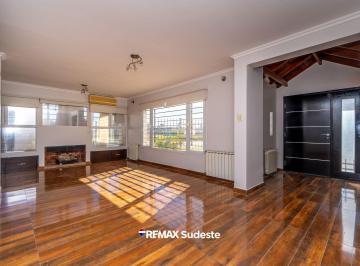 Casa · 200m² · 4 Ambientes · 2 Cocheras · Venta Casa Patag Norte, 3 Dormis, Pileta, Quincho