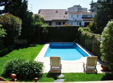 Casa · 236m² · 7 Ambientes · 3 Cocheras · Casa Chalet 7 Amb Vicente López